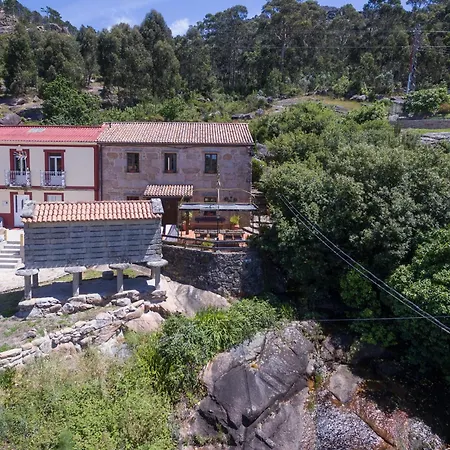 Guest house Casa A Laxe 3*
