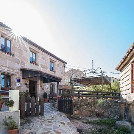 Guest house Casa A Laxe 3*